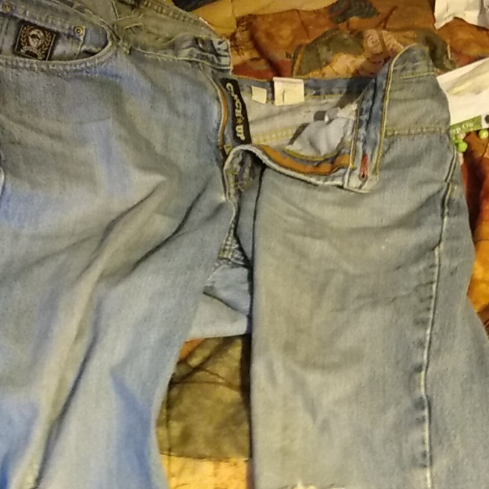 Jeans - Picture 2 of 3